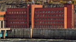 Здание управления Курейской ГЭС