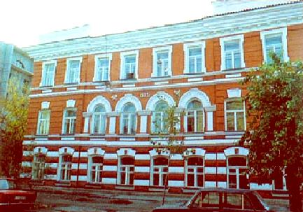 Дом № 9 по улице Мира в Краснорске, где жила семья Михаила Константиновича Сидорова