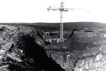 Русловая плотина