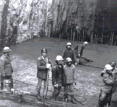 Возведение водобойной плиты